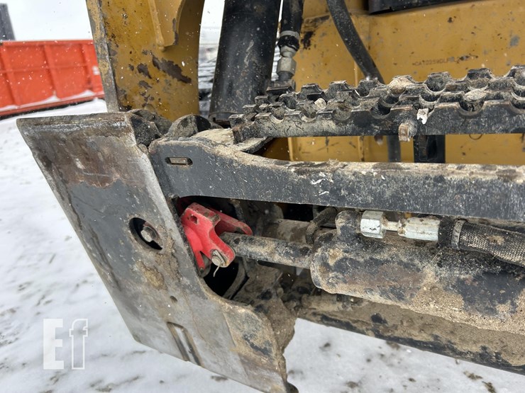 2019-caterpillar-259d-image-9