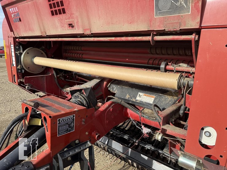 2013-case-ih-rb564-image-16