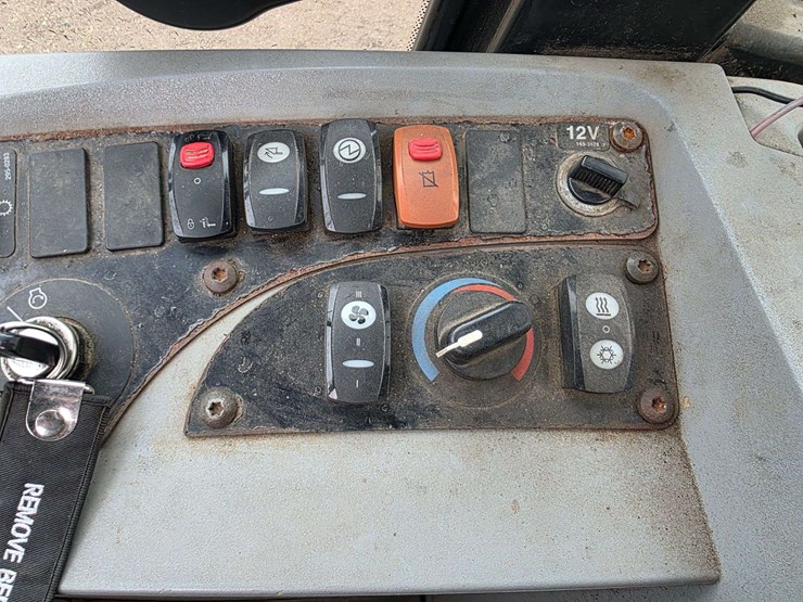 2009-caterpillar-906h-image-33