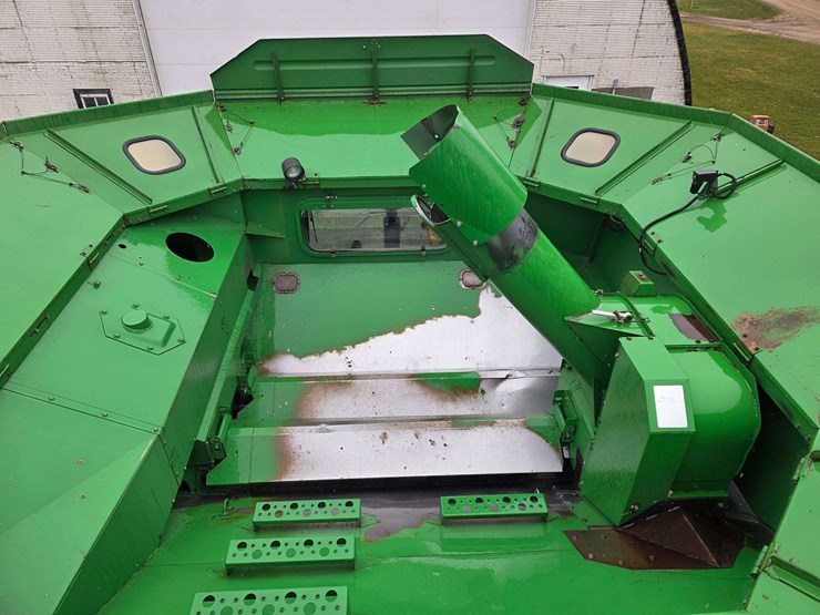 2000-john-deere-9650-sts-image-56