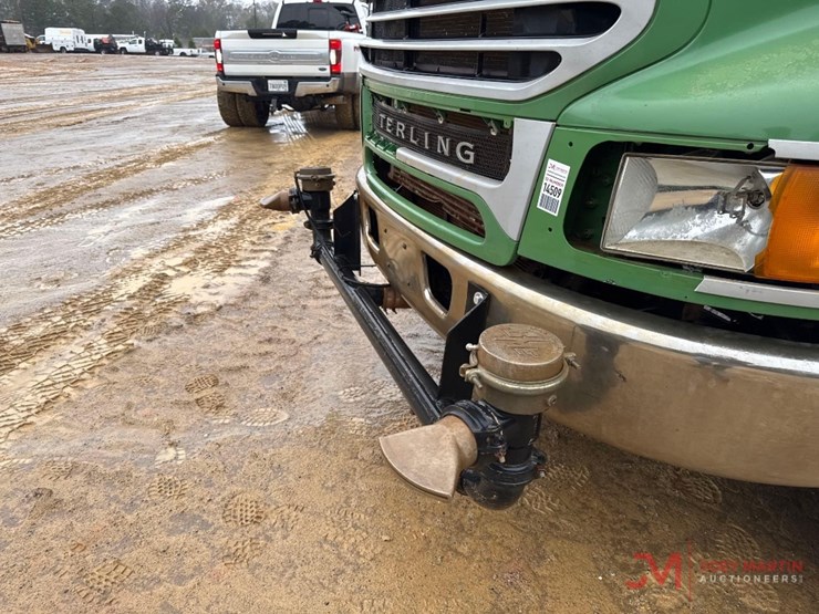 2007-sterling-water-truck-image-5