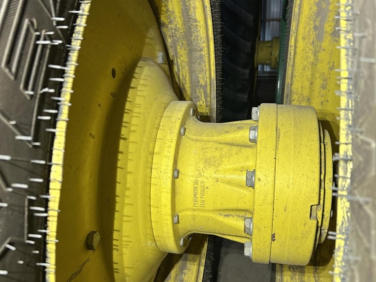 2022-john-deere-9r-590-image-23