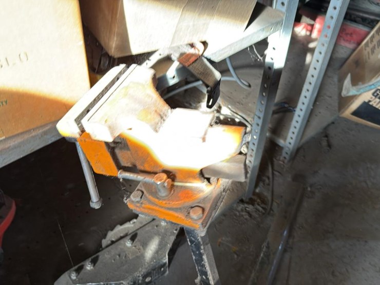 #176-•-contents-of-shelf-6*-image-14