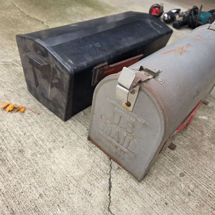 (2) Mail Boxes, Buying Both for One Money