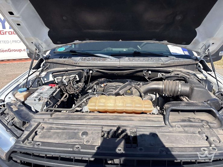 2018-ford-f-150-4x4-crew-cab-pickup-truck-image-6