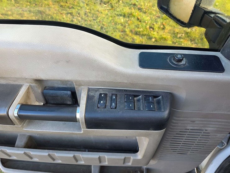 2008-ford-f350-image-41