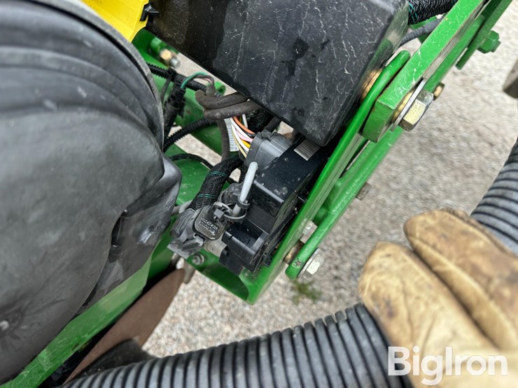 2012-john-deere-1770nt-ccs-image-17