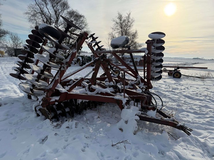 international-490-image-3