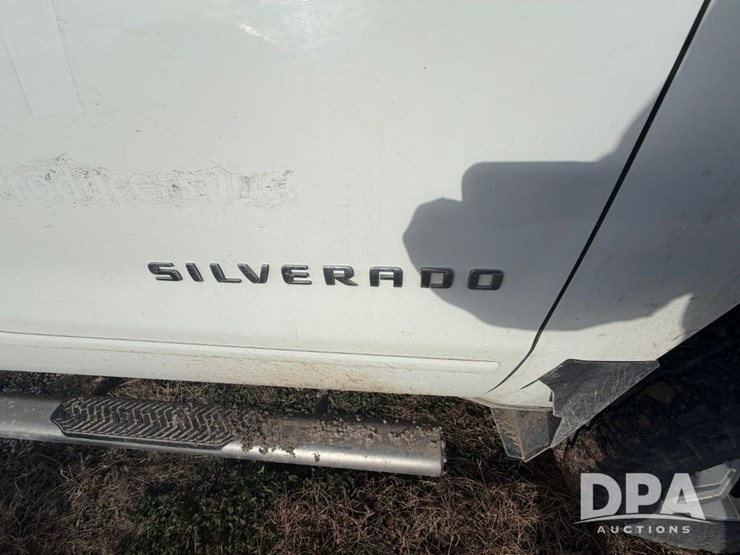 2017-chevrolet-1500-image-34