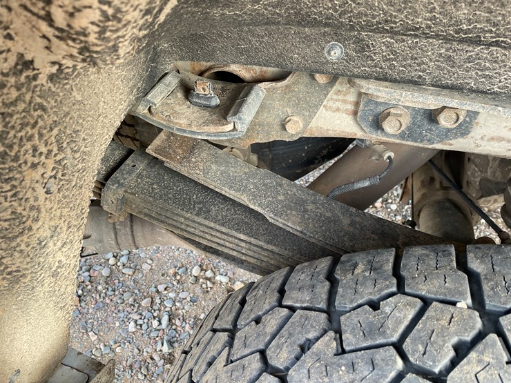 #1123-•-2019-chevrolet-silverado-pickup-truck(has-mn-title)-image-23