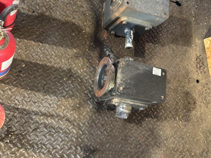 #171-•-hydraulic-gear-boxes-image-1