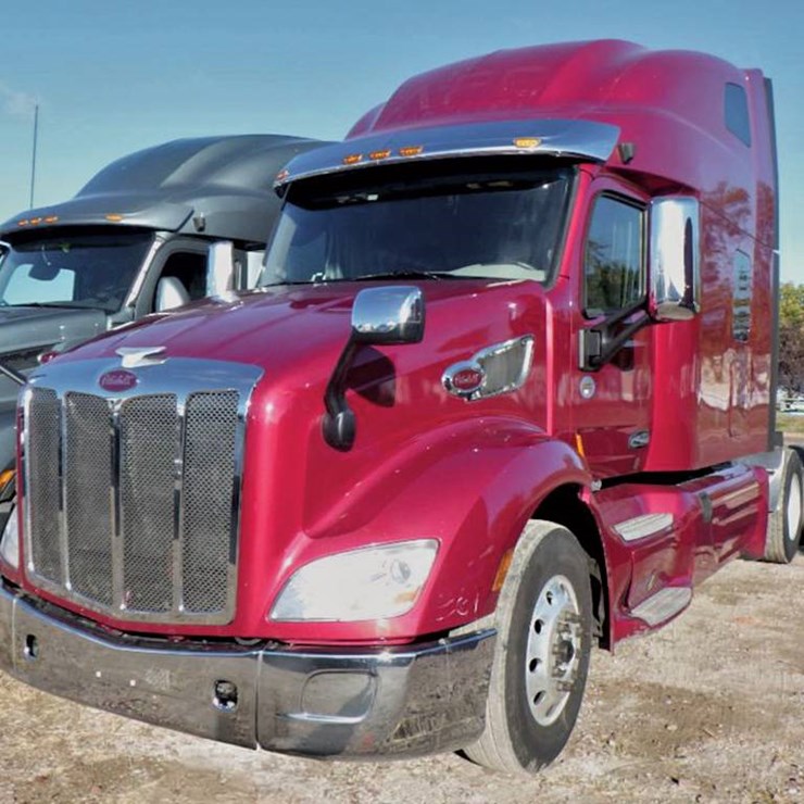 2022 PETERBILT 579