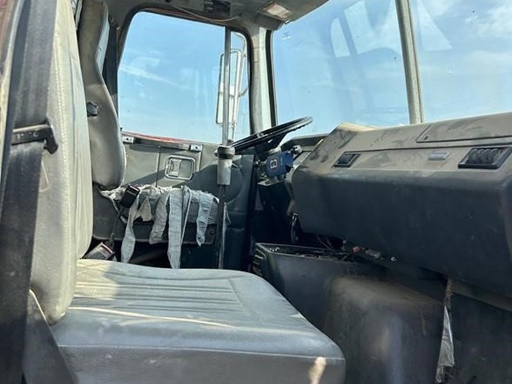 white/gmc-wg64t-image-44