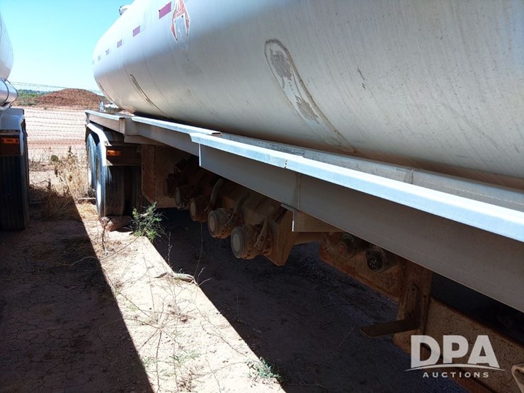 1974-trailmobile-trailer-image-11