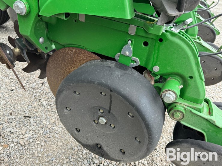 john-deere-db90-image-17