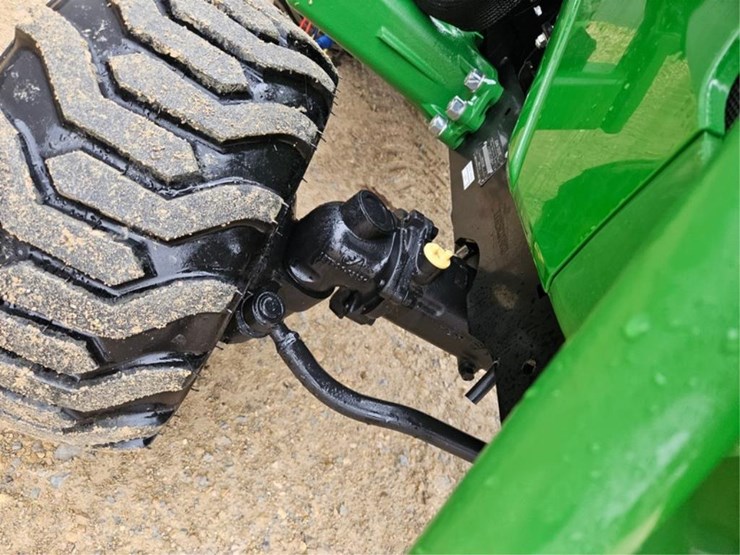 john-deere-1025-image-38
