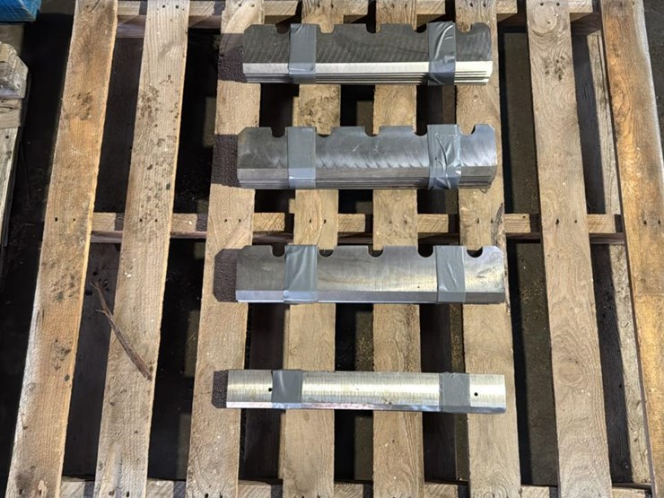 #150-•-chipper-knives-image-3