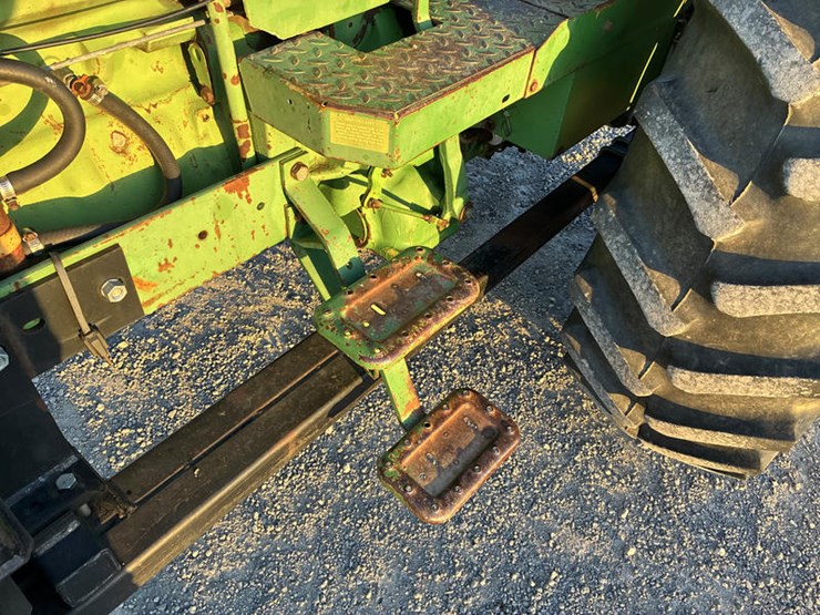 john-deere-2940-image-30