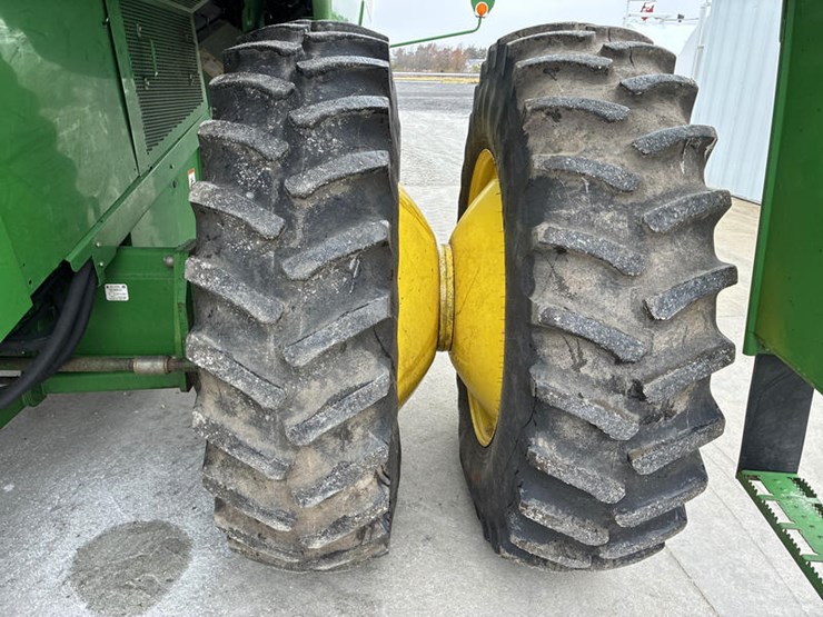 john-deere-9560-image-33