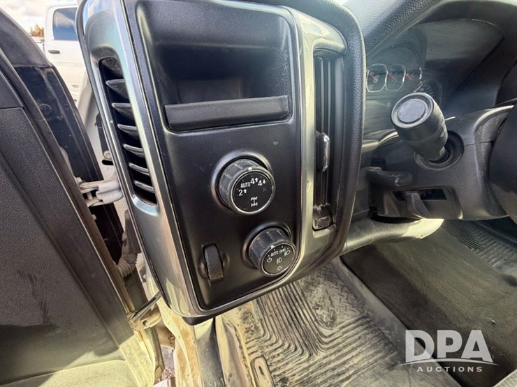 2017-chevrolet-1500-image-58