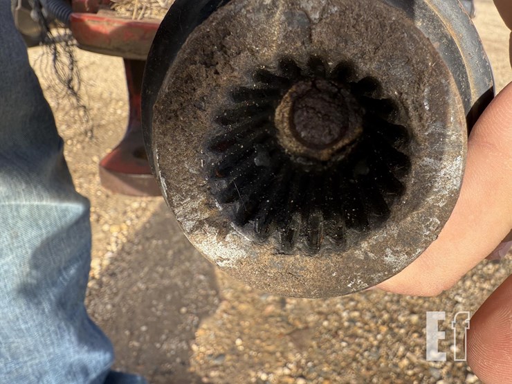 2013-case-ih-rb564-image-14