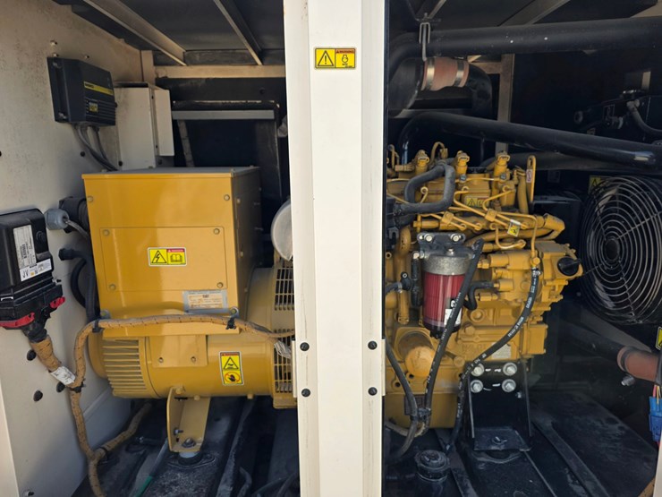 caterpillar-xq35-image-10