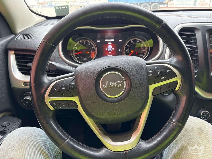 2015-jeep-cherokee-image-13