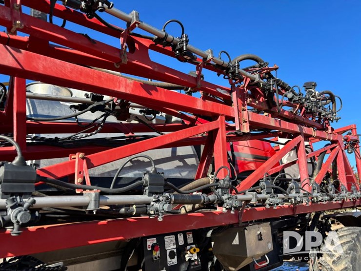 case-ih-patriot-4440-image-84