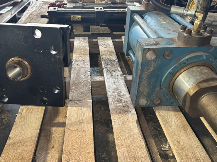 #159-•-2-cylinders-image-3