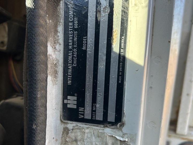 1985-international-s2500-image-11