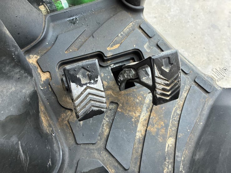 john-deere-3033r-image-57