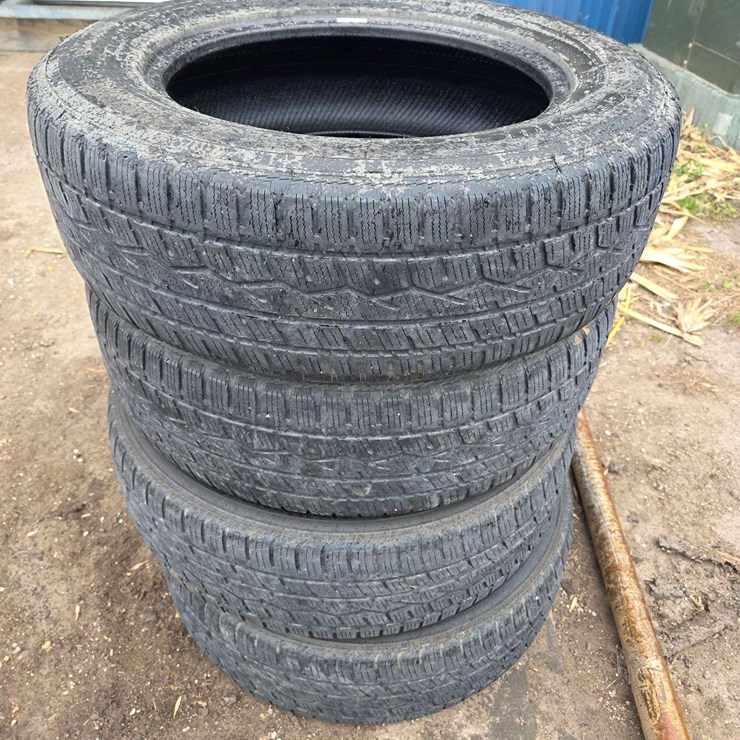(4) P235/65R18 Toyo Tires, Buying All for One Money
