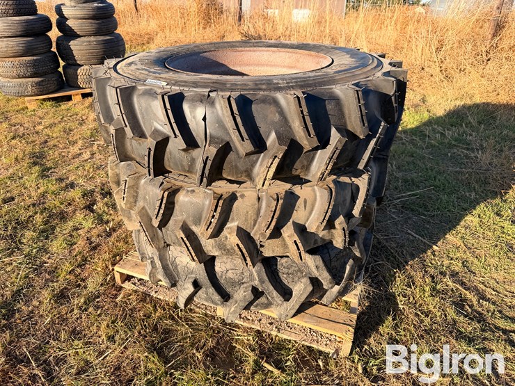 11r22.5-tires-on-8-bolt-rims-image-1