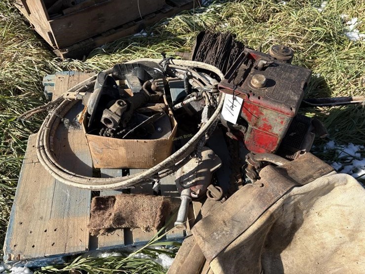 2-man-gas-chainsaw,-wire-&-other-image-4