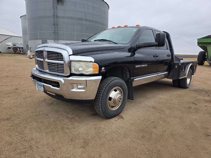 2005-dodge-ram-3500-image-1