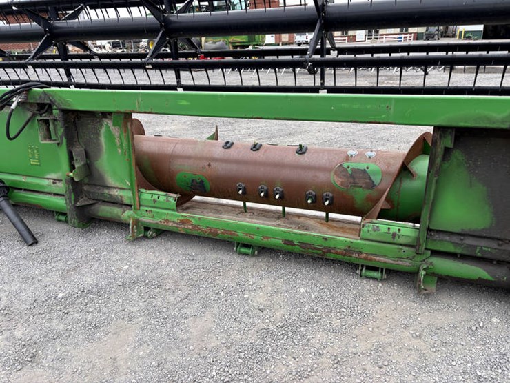 john-deere-630f-image-12