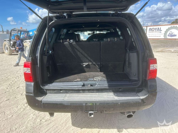 2017-ford-expedition-limited-image-23