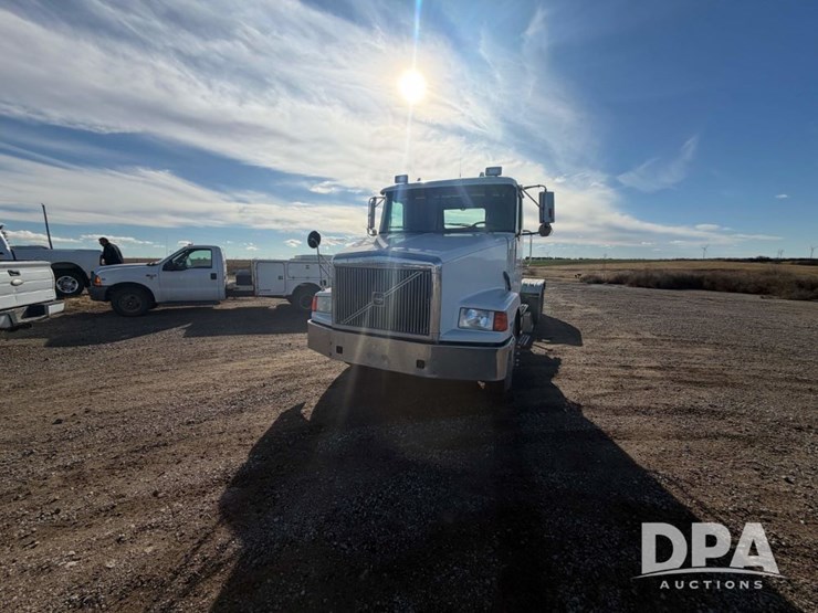 1997-volvo-f16-image-2