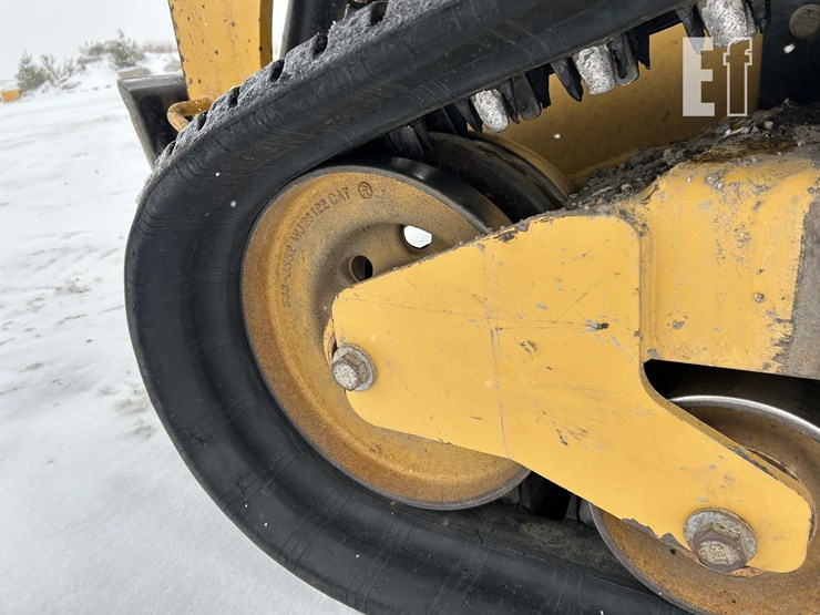 2019-caterpillar-259d-image-36