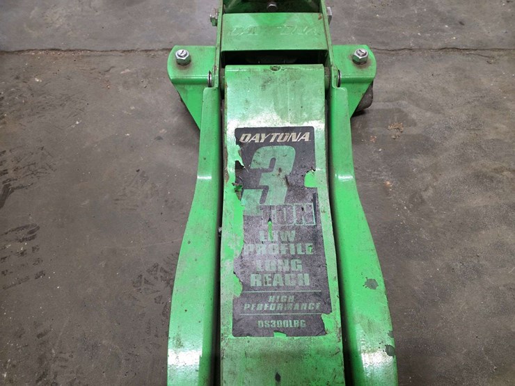 daytona-3-ton-low-profile-long-reach-high-performance-jack,-model:-ds300lrg-–-green-image-3