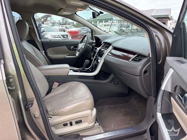 2014-ford-edge-image-23