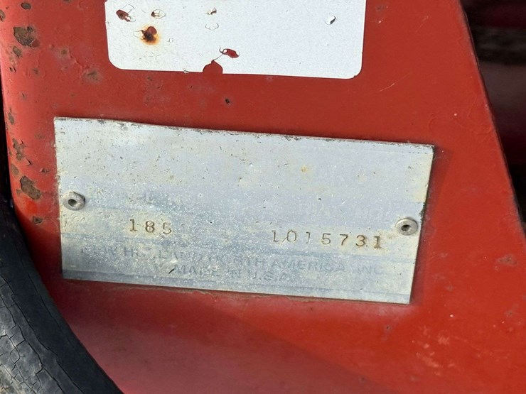 new-holland-185-image-10