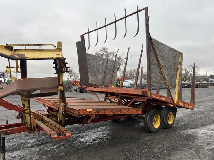 new-holland-1033-image-10