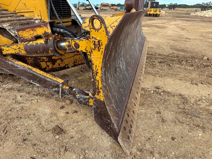 caterpillar-d6t-lgp-image-21