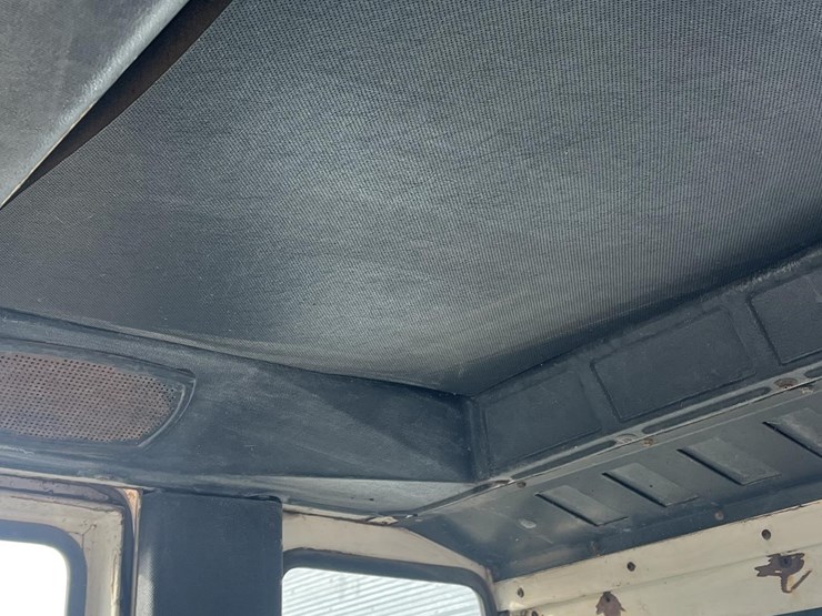 j-i-case-2090-image-6