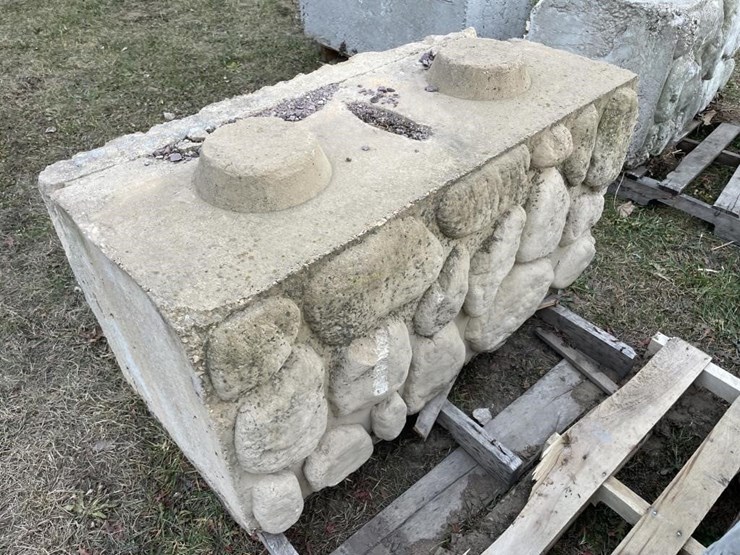 (9)-cement-landscape-blocks-image-7