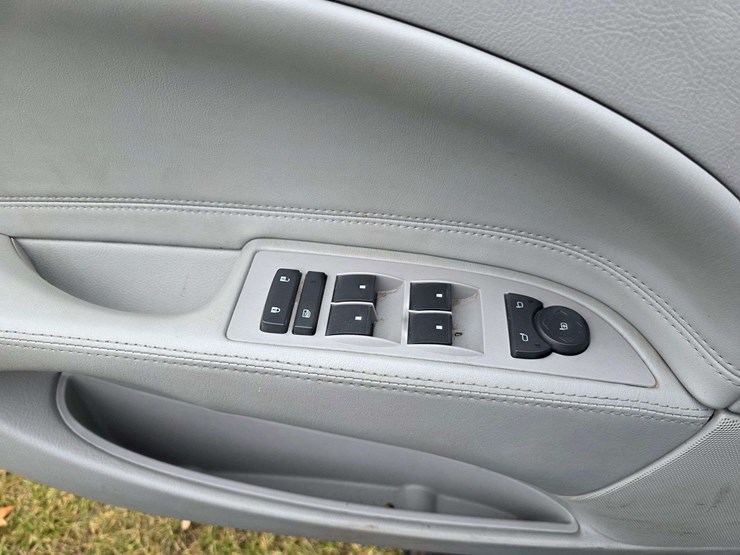 2006-buick-lucerne-cxl,-216,480-miles,-cruise,-am/fm/cd,-dual-climate-control,-heated-leather-seats,-image-46