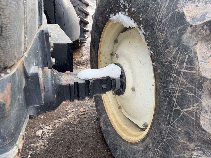 new-holland-tv145-image-24