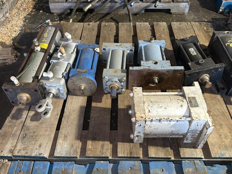 #162-•-cylinders-image-4