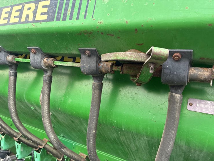 john-deere-750-image-24